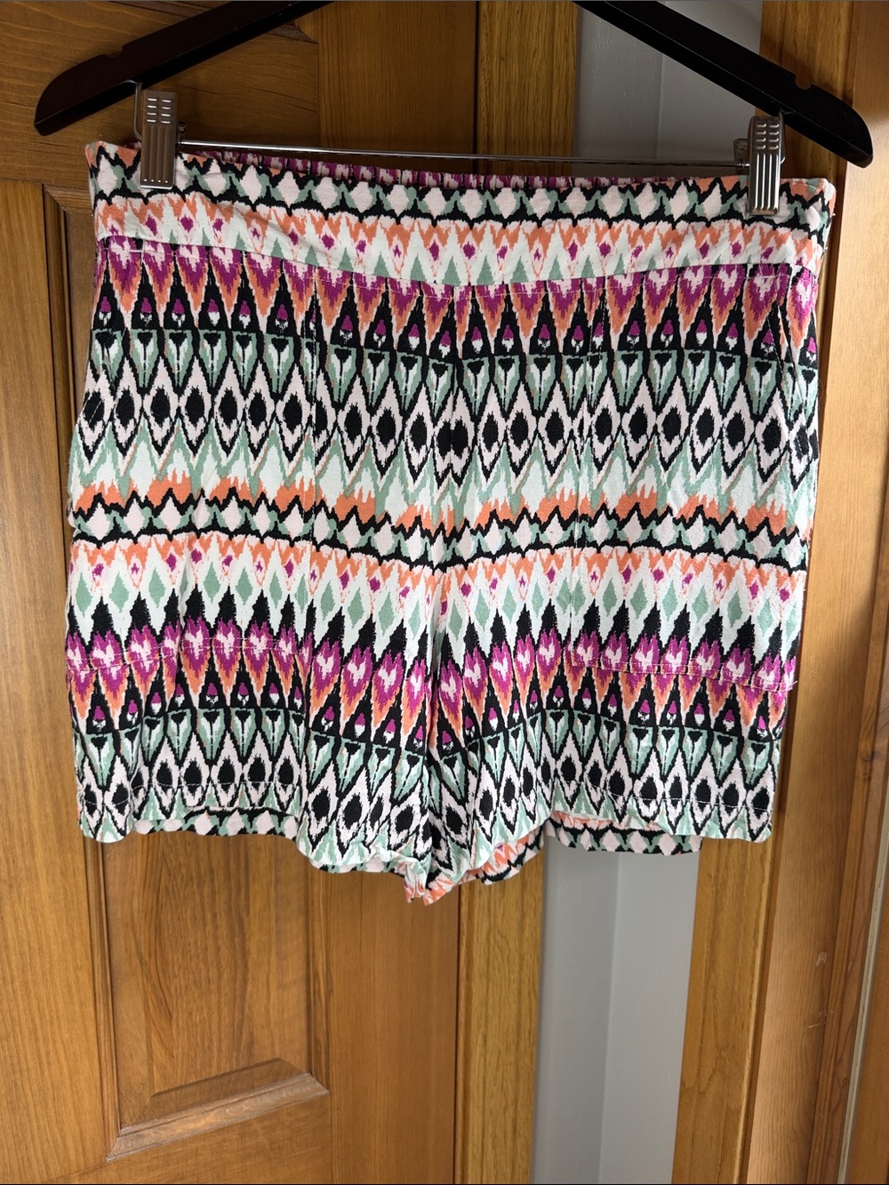 Wildfox Women's Lightweight Relaxed Fit Printed Shorts Size Medium